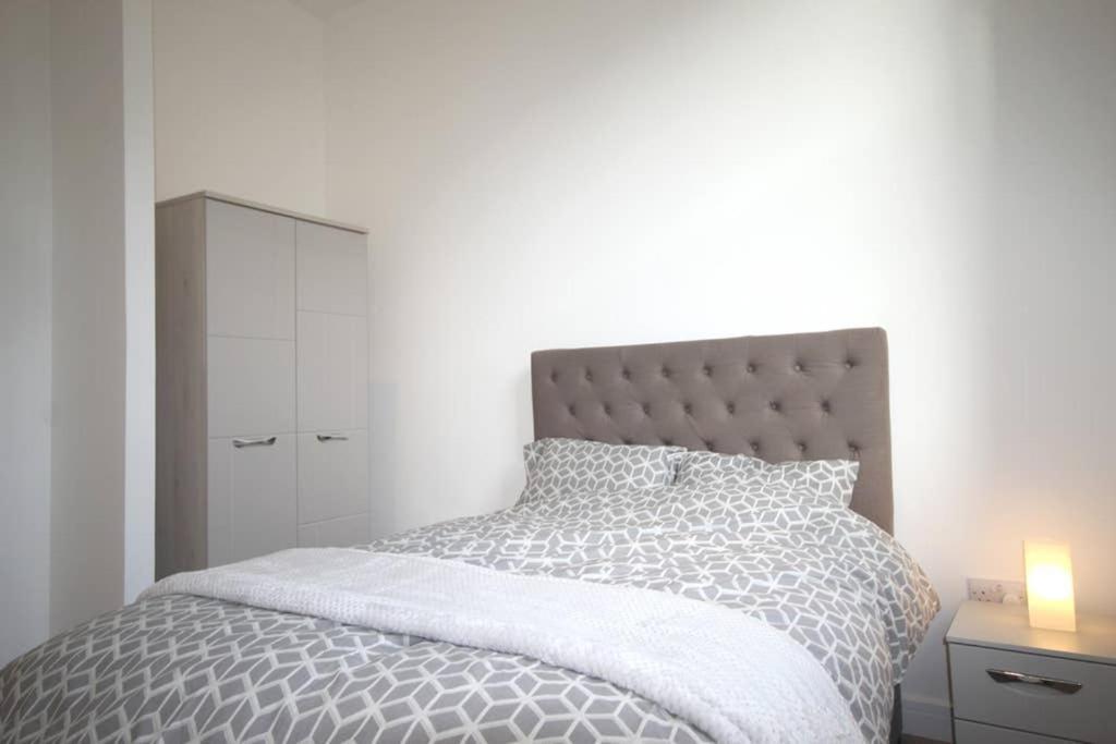 Smart Living Apartments Bradford  Buitenkant foto